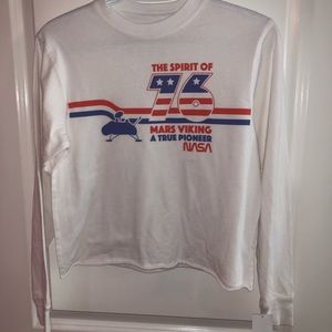 Cropped Tee w/ graphic